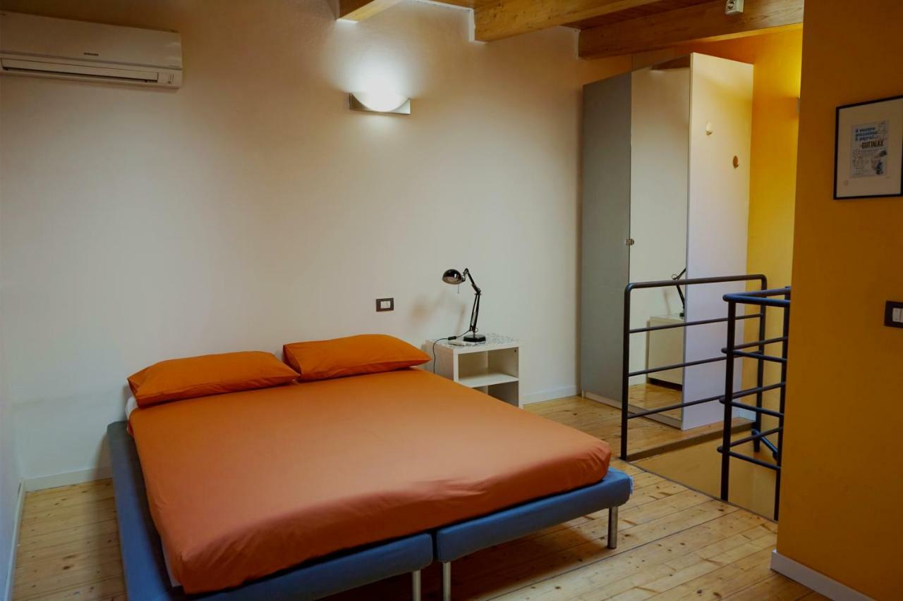 Studio Apartment Vicolo Lavandai Milano Exteriör bild