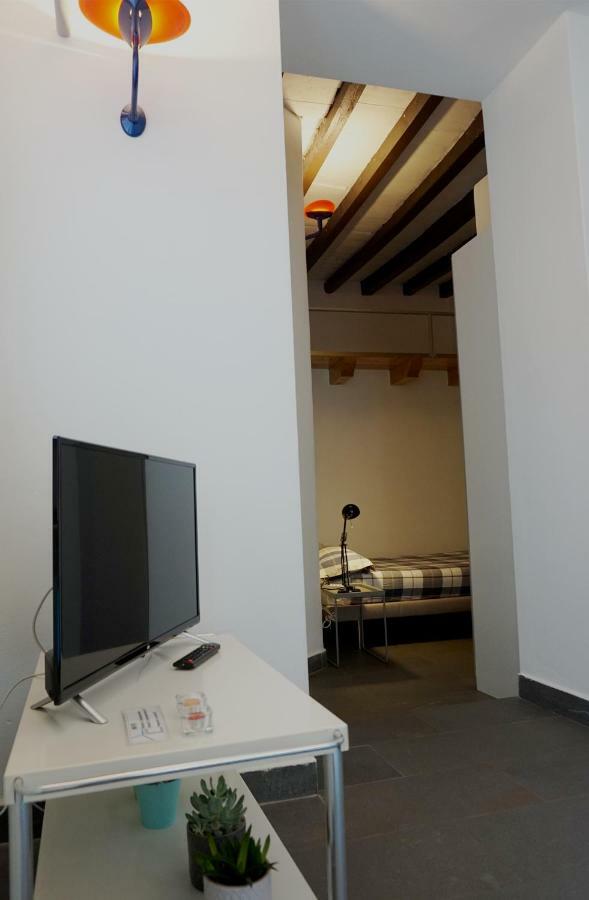 Studio Apartment Vicolo Lavandai Milano Exteriör bild